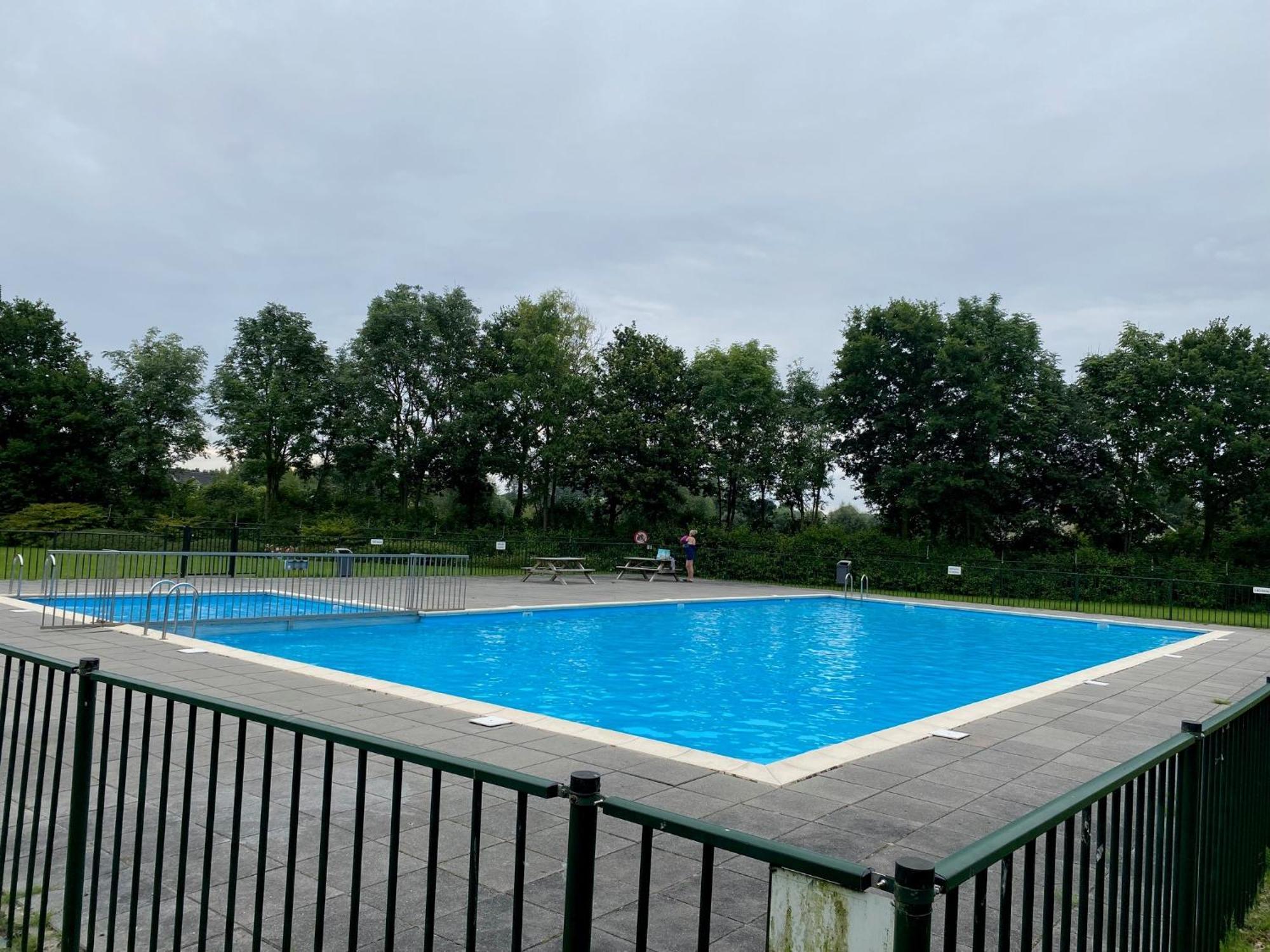 Villa Riverside Met Hottub, Eigen Aanlegsteiger, Zwemtrap, Trampoline En Kano'S Zeewolde Dış mekan fotoğraf