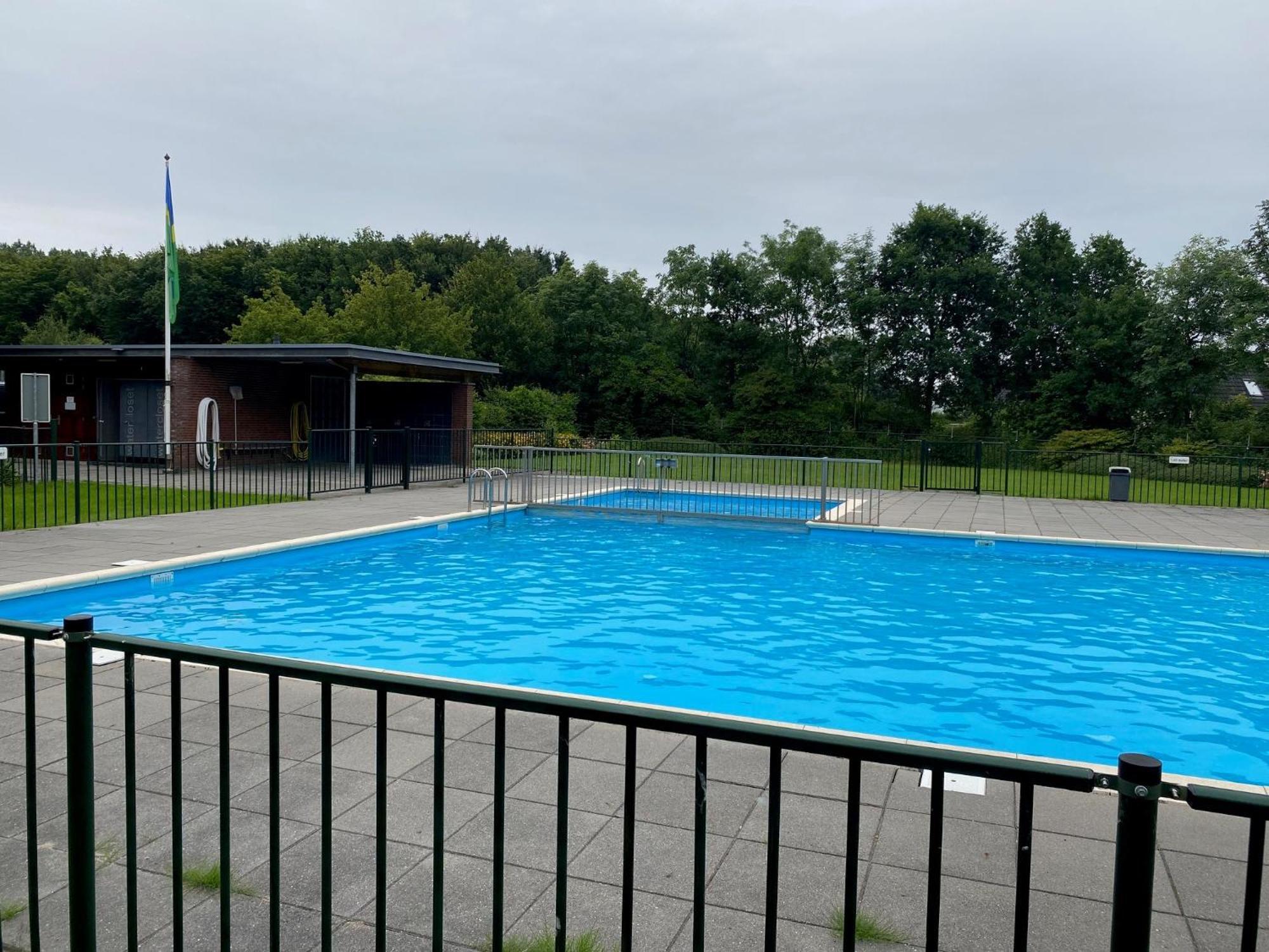 Villa Riverside Met Hottub, Eigen Aanlegsteiger, Zwemtrap, Trampoline En Kano'S Zeewolde Dış mekan fotoğraf